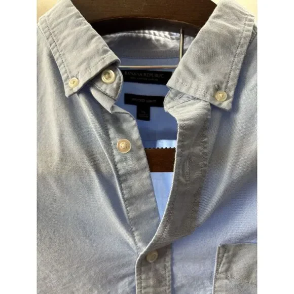 Banana Republic Mens XL Blue Denim Chambray Shirt Long Sleeve Button up Pockets - Picture 3 of 5